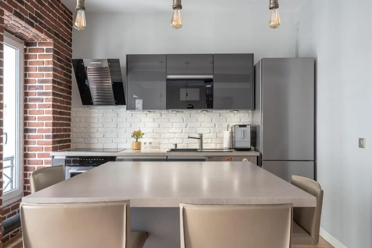Apartment Stay In The Heart Of Paris
